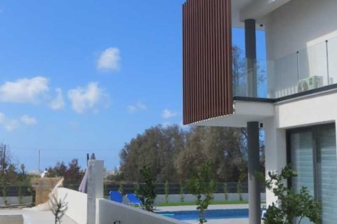 4 bedrooms House in Chloraka, Cyprus No. 73092 4