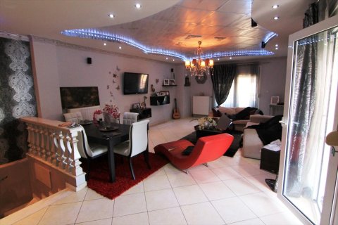 6 bedrooms Maisonette in Menemeni, Greece No. 59326 5