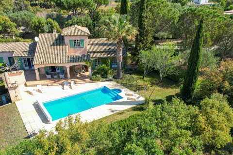 4 bedrooms Villa in Le Plan-de-la-Tour, France No. 69012 1