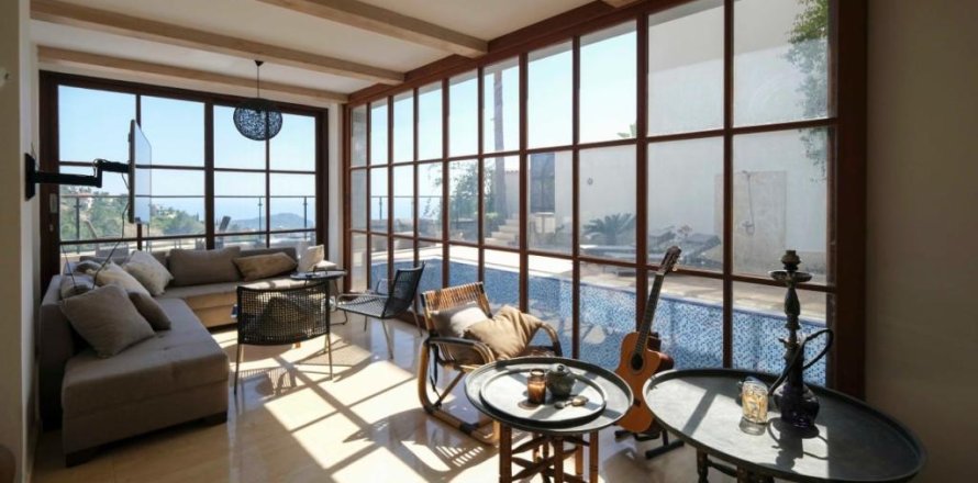 8 habitaciones Villa en Tepe, Turkey No. 110286
