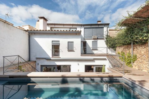 3 bedrooms House in Begur, Spain No. 25395