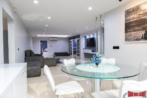 3 bedrooms Apartment in Bangkok, Thailand No. 98129 17