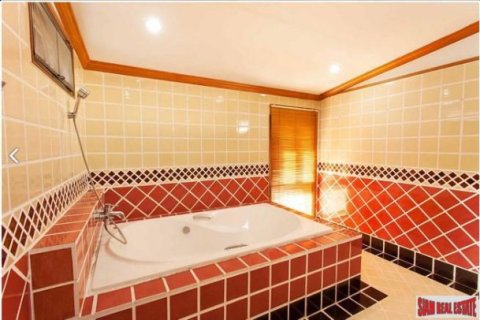 6 bedrooms Villa in Rawai, Thailand No. 95708 12