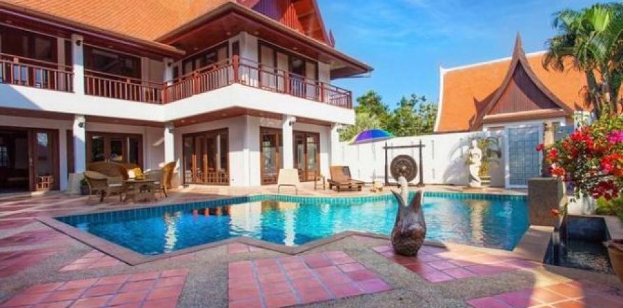 6 bedrooms Villa in Rawai, Thailand No. 95708
