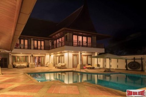 6 bedrooms Villa in Rawai, Thailand No. 95708 3