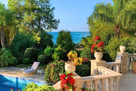 5 bedrooms Villa in Paphos, Cyprus No. 106965 14