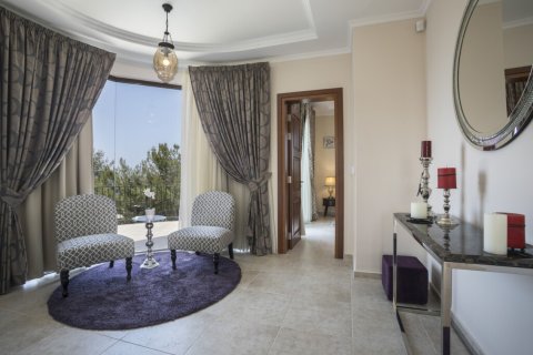 5 bedrooms Villa in Paphos, Cyprus No. 106965 10