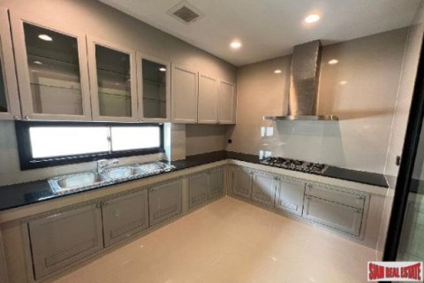 5 chambres House à Suan Luang, Thailand No. 97050 5