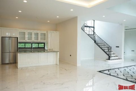 5 chambres House à Suan Luang, Thailand No. 97050 21