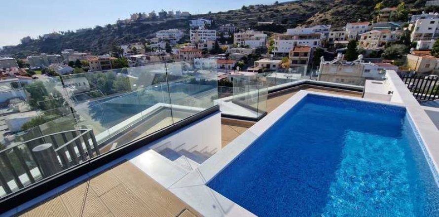 5 bedrooms Penthouse in Germasogeia, Cyprus No. 103592