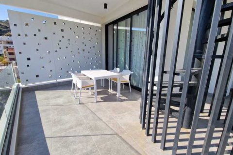 5 bedrooms Penthouse in Germasogeia, Cyprus No. 103592 9