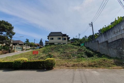 608m² Land in Nai Harn Beach, Thailand No. 98109 1