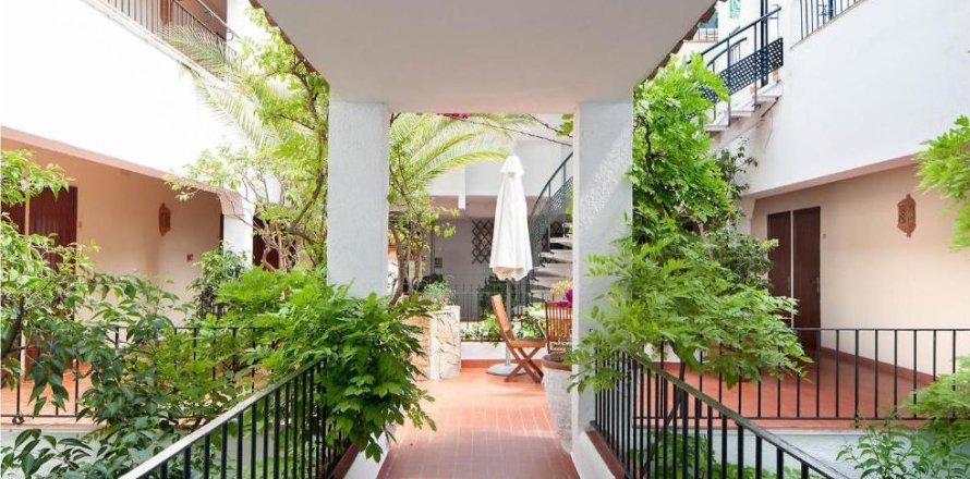 3100m² Commercial property in Tung Qua Lin, Vietnam No. 25571