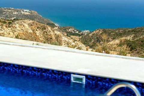 3 bedrooms House in Pissouri, Cyprus No. 29209 8