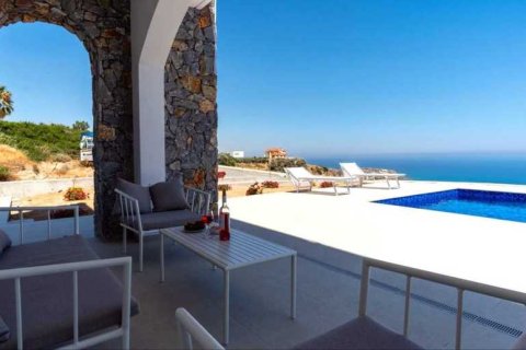 3 bedrooms House in Pissouri, Cyprus No. 29209 12