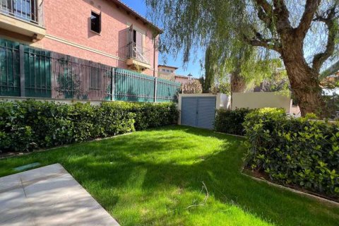 2 bedrooms Apartment in Pyrgos, Cyprus No. 66615 9