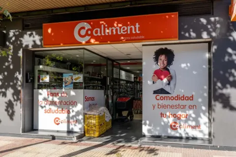 756m² Commercial property in Mataro, Spain No. 123397