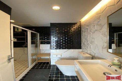 2 bedrooms Apartment in Bangkok, Thailand No. 96995 13