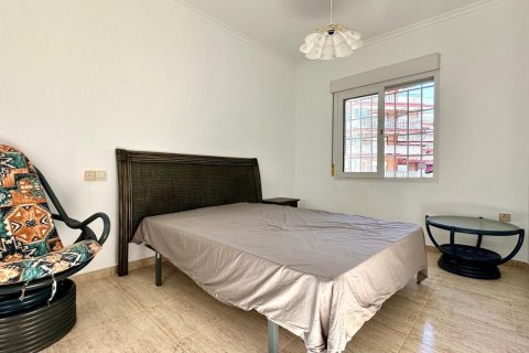 3 dormitorios Apartment en Tan Tru, Vietnam No. 83753 11