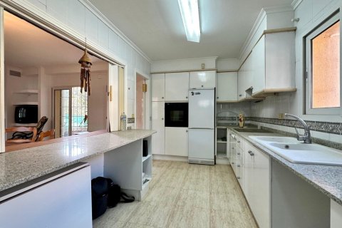 3 dormitorios Apartment en Tan Tru, Vietnam No. 83753 10