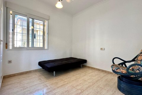 3 dormitorios Apartment en Tan Tru, Vietnam No. 83753 12