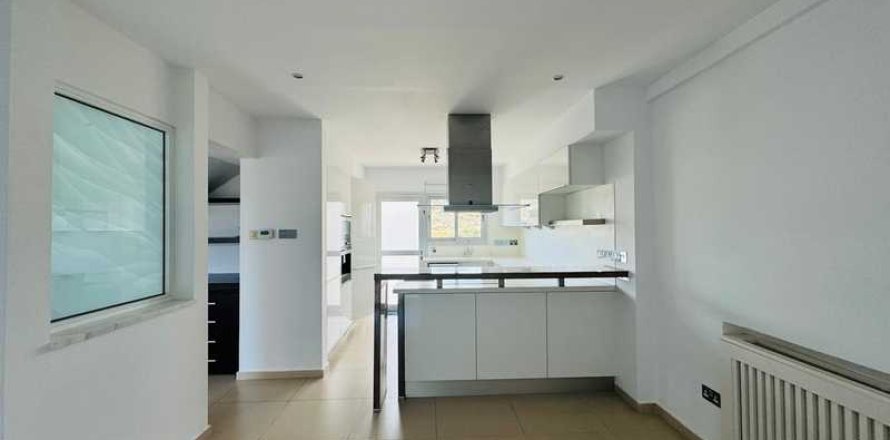 3 bedrooms Penthouse in Germasogeia, Cyprus No. 40407