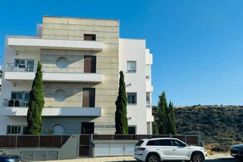3 bedrooms Penthouse in Germasogeia, Cyprus No. 40407 4