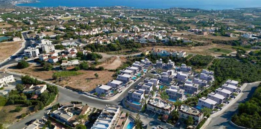 3 bedrooms House in Pegeia, Cyprus No. 100470