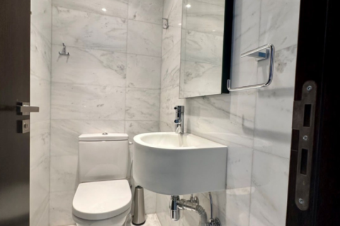 3 bedrooms Apartment in Limassol, Cyprus No. 71952 6