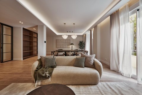 5 chambres Appartement à Madrid, Spain No. 126122