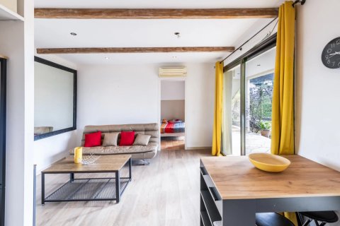 5 bedrooms Villa in Grasse, France No. 75778 9