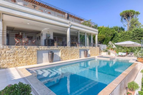 5 bedrooms Villa in Grasse, France No. 75778 3
