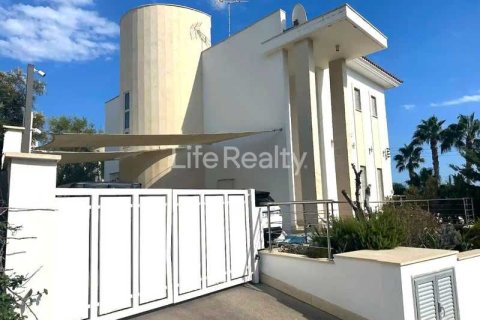 5 bedrooms House in Agios Tychonas, Cyprus No. 70994 12