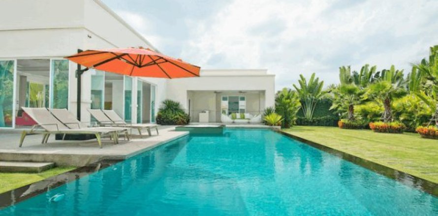 3 bedrooms House in Pattaya, Thailand No. 96867