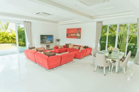 3 bedrooms House in Pattaya, Thailand No. 96867 9