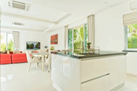 3 bedrooms House in Pattaya, Thailand No. 96867 15