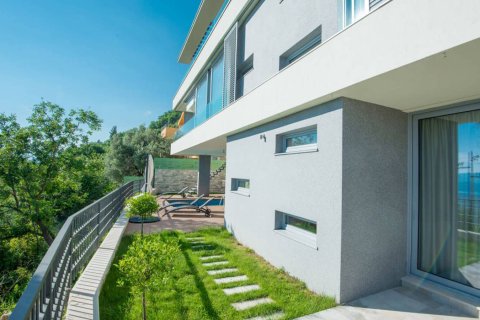 3 bedrooms Villa in Kavach, Montenegro No. 66901 8