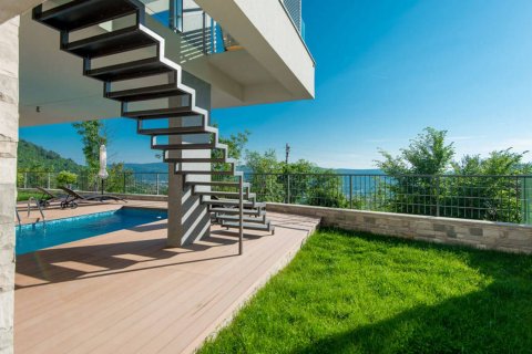 3 bedrooms Villa in Kavach, Montenegro No. 66901 5