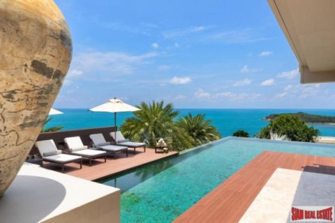 4 bedrooms Villa on the Chaweng Beach, Thailand No. 96290 1