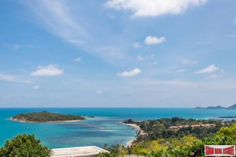 4 bedrooms Villa on the Chaweng Beach, Thailand No. 96290 12