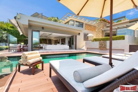 4 bedrooms Villa on the Chaweng Beach, Thailand No. 96290 16