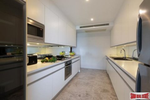 4 bedrooms Villa on the Chaweng Beach, Thailand No. 96290 27