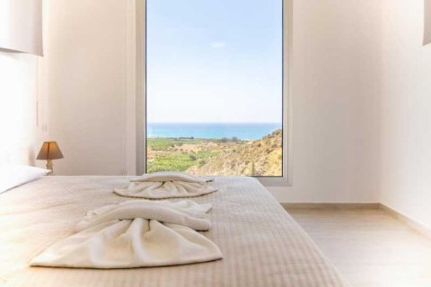 3 bedrooms House in Kissonerga, Cyprus No. 31135 13