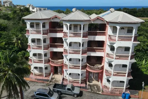 12 chambres Commercial property à Portsmouth, Dominica No. 66261 1