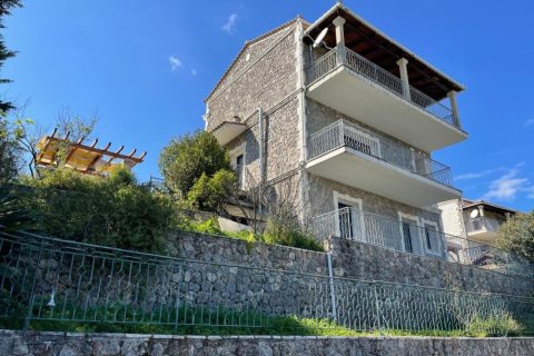 3 bedrooms Villa in Corfu, Greece No. 61642 7