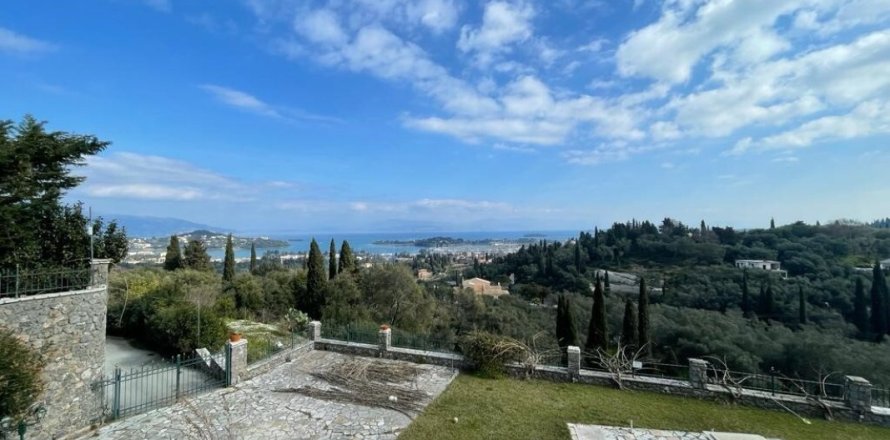3 bedrooms Villa in Corfu, Greece No. 61642