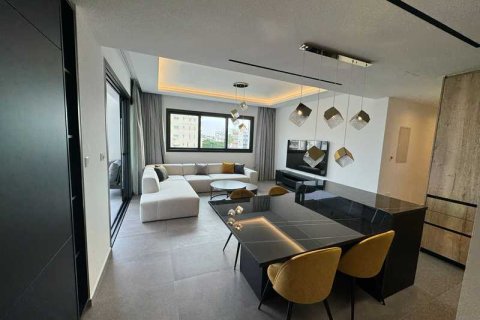 3 bedrooms Penthouse in Limassol, Cyprus No. 80965 2