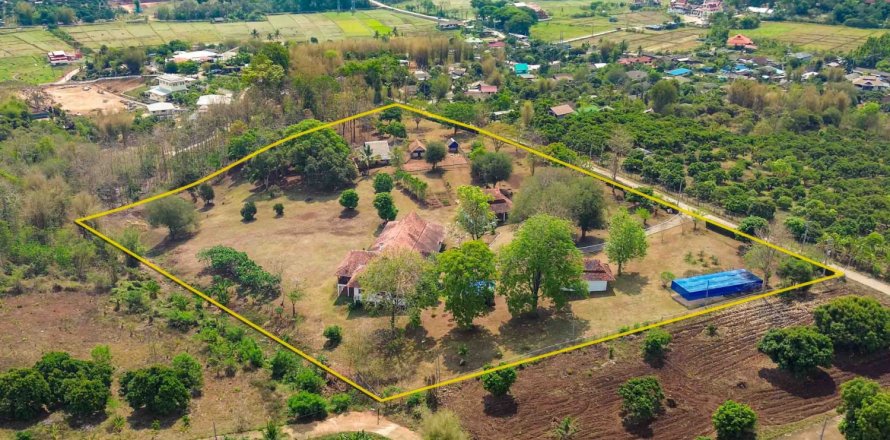 8 bedrooms House in Chiang Mai, Thailand No. 98249