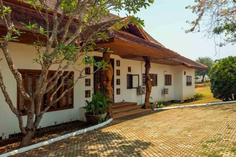 8 bedrooms House in Chiang Mai, Thailand No. 98249 8