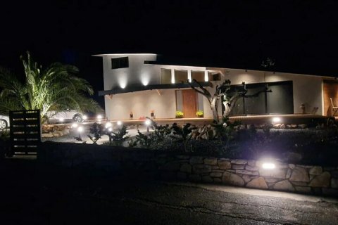 4 bedrooms Villa in Messenia, Greece No. 108277 3